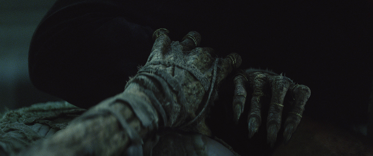 2474_E_164_NNE_7070_STILL_V5_1002